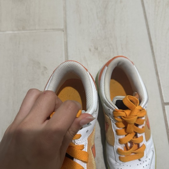 NIKE 317813-181 WOMEN'S WHITE ORANGE BLAZE DUNK LOW SNEAKERS SIZE 7.5 - Picture 8 of 13